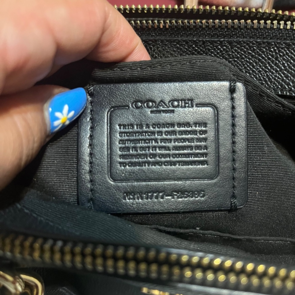 Coach purse - Picture 3 of 4